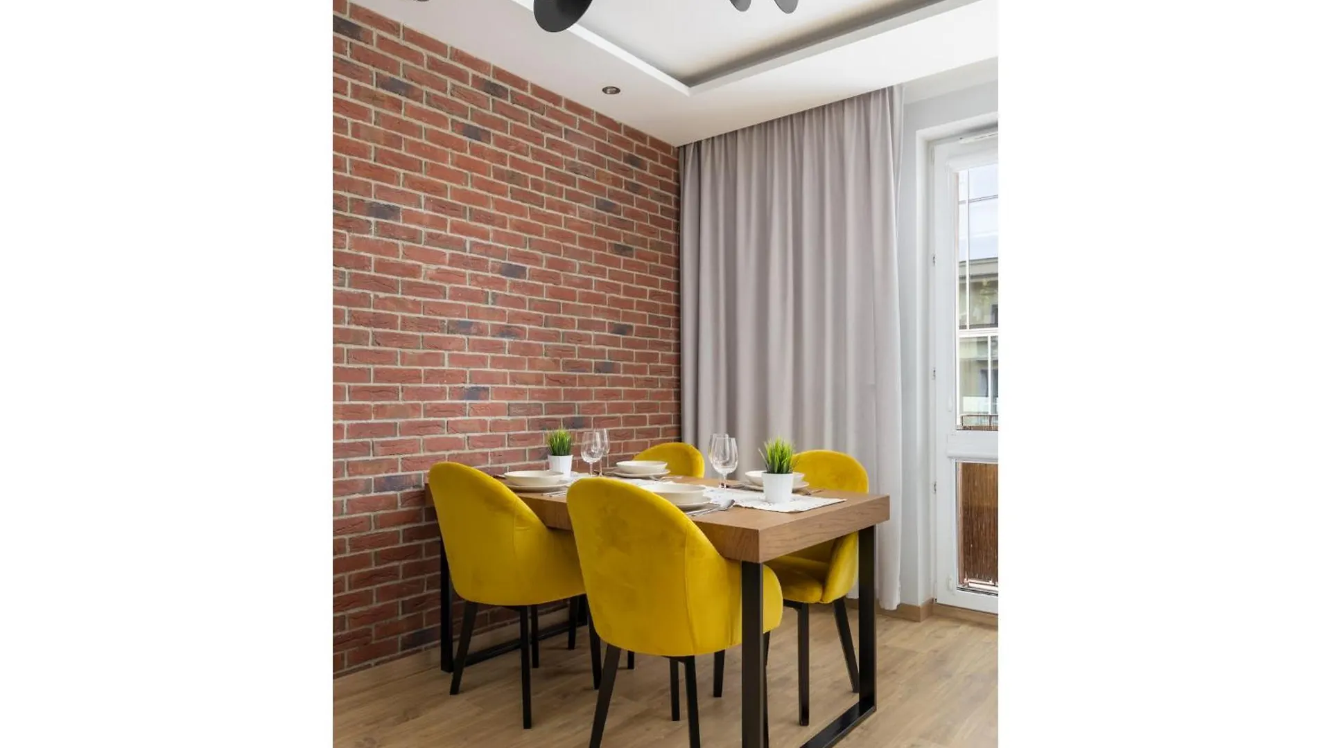 Cichy Apartament W Centrum Warszawy Koszyki Varšava 0*,